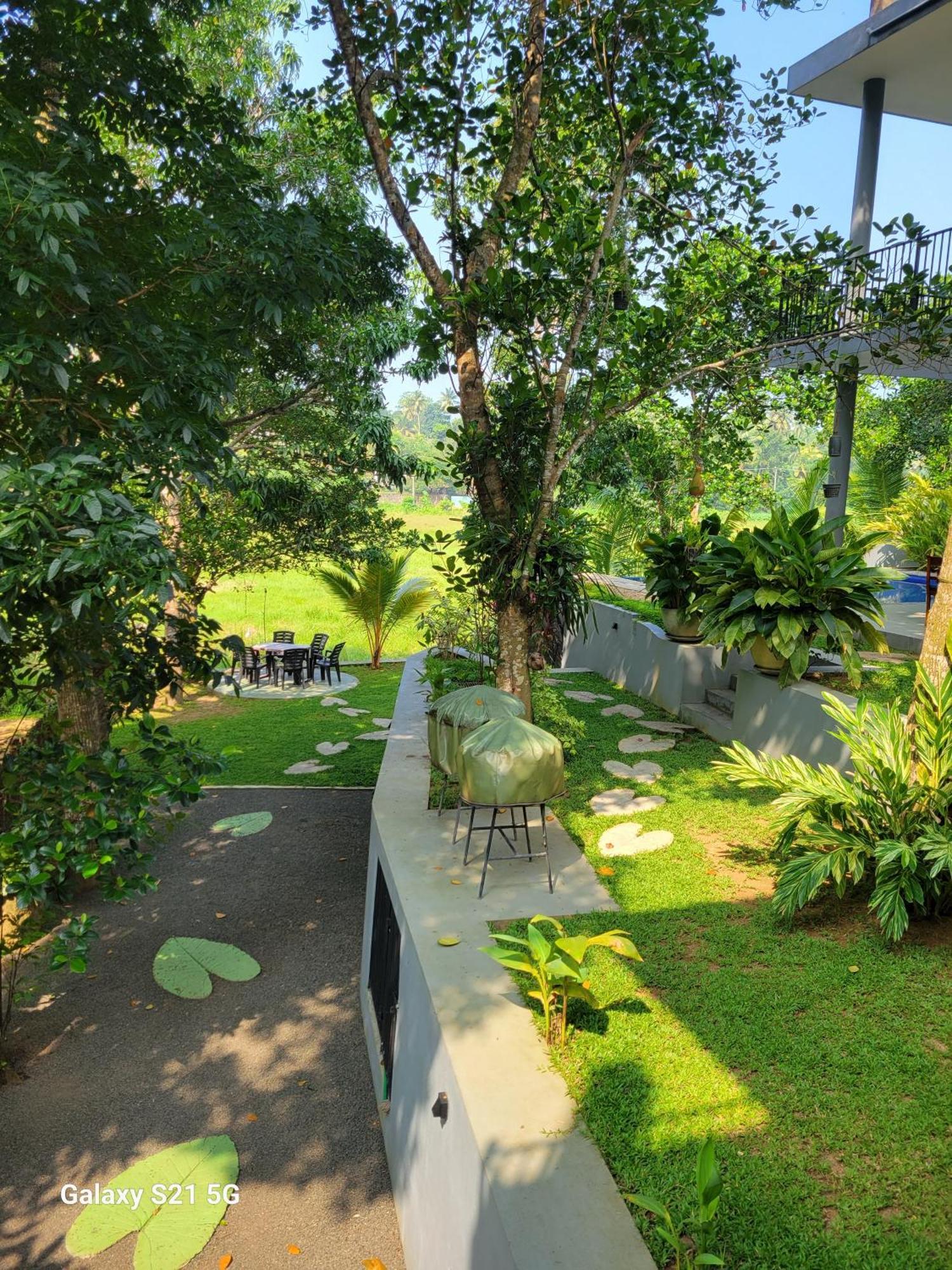 Barefoot Bungalow Hikka Hikkaduwa Luaran gambar