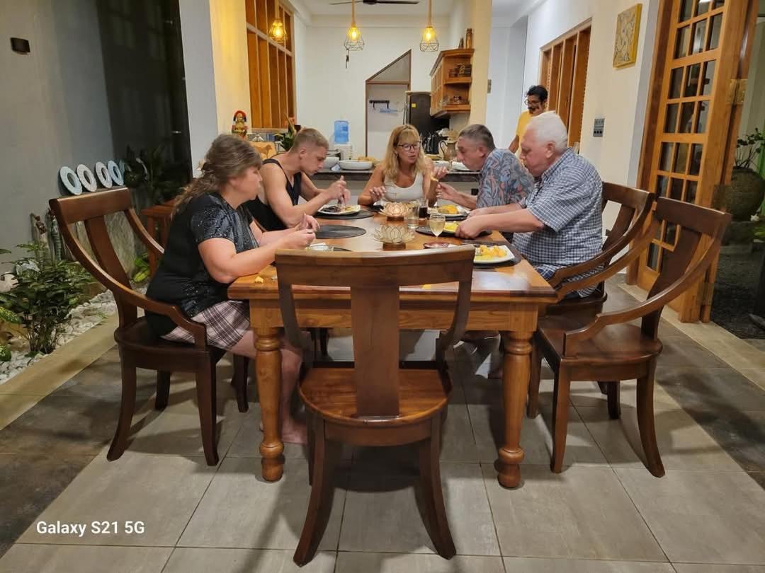 Barefoot Bungalow Hikka Hikkaduwa Luaran gambar